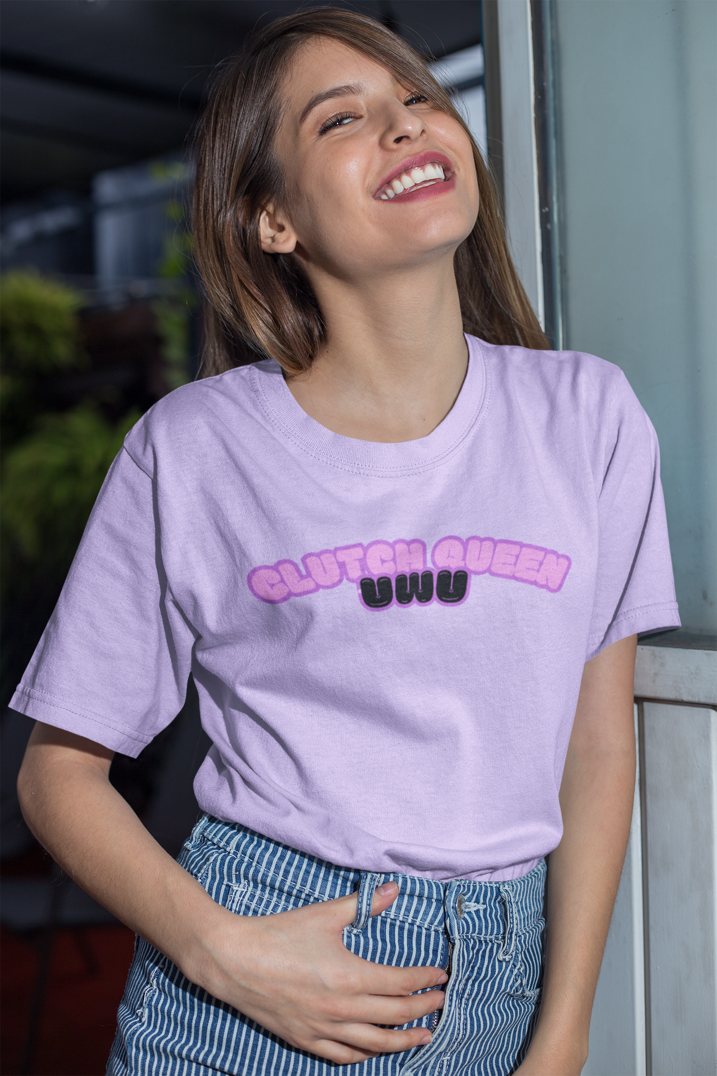Clutch Queen Tee